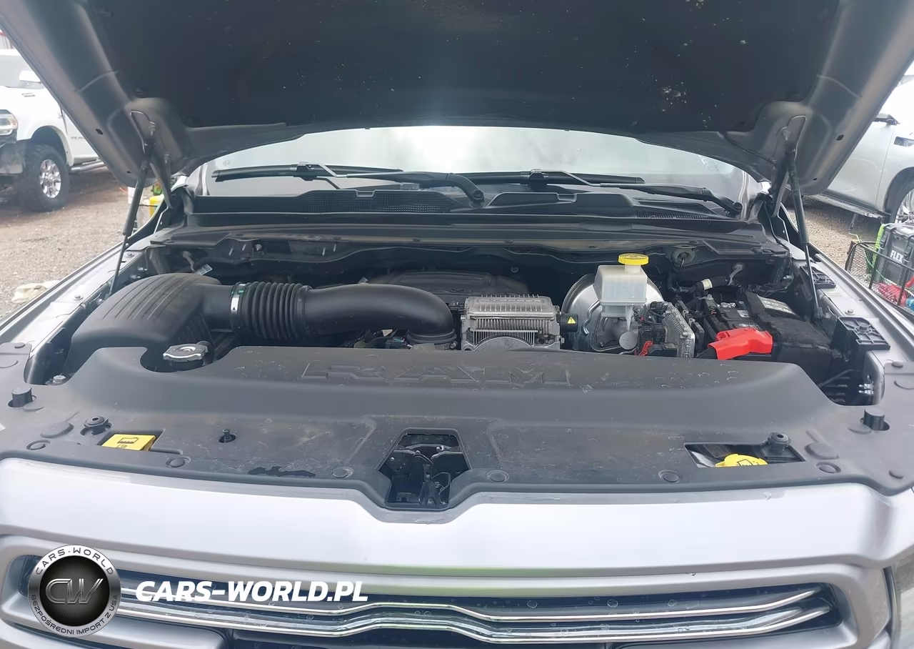 2022 Ram 1500 Laramie 4X2 5'7 Box VIN:1C6RREJTXNN398158 - 10