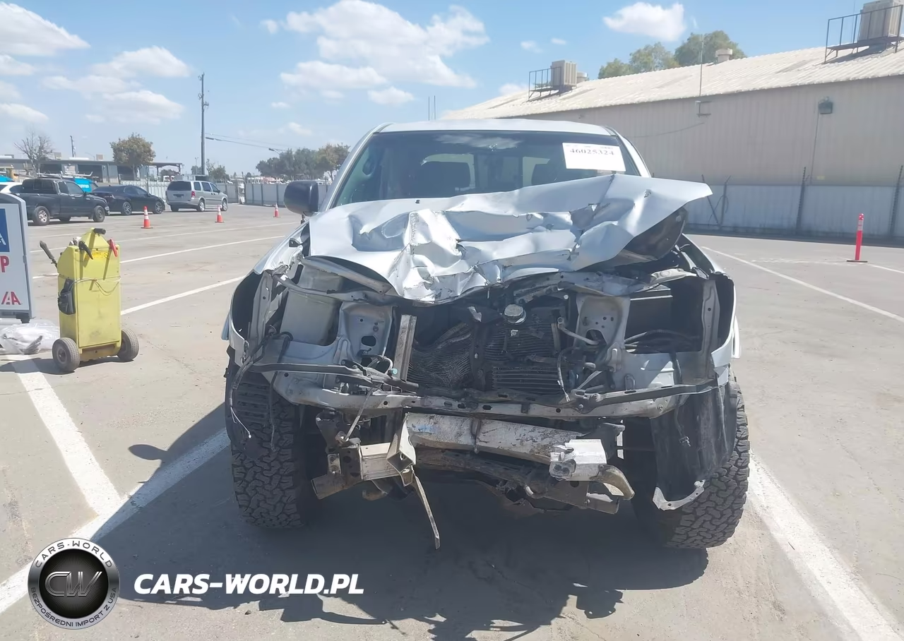 2011 Toyota Tacoma Prerunner V6 VIN:3TMJU4GN5BM115646 - 13