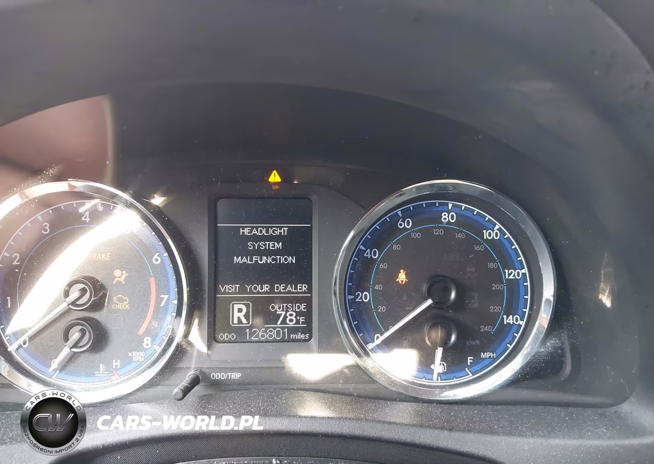 2018 Toyota Corolla Le VIN:2T1BURHE1JC082118 - 7
