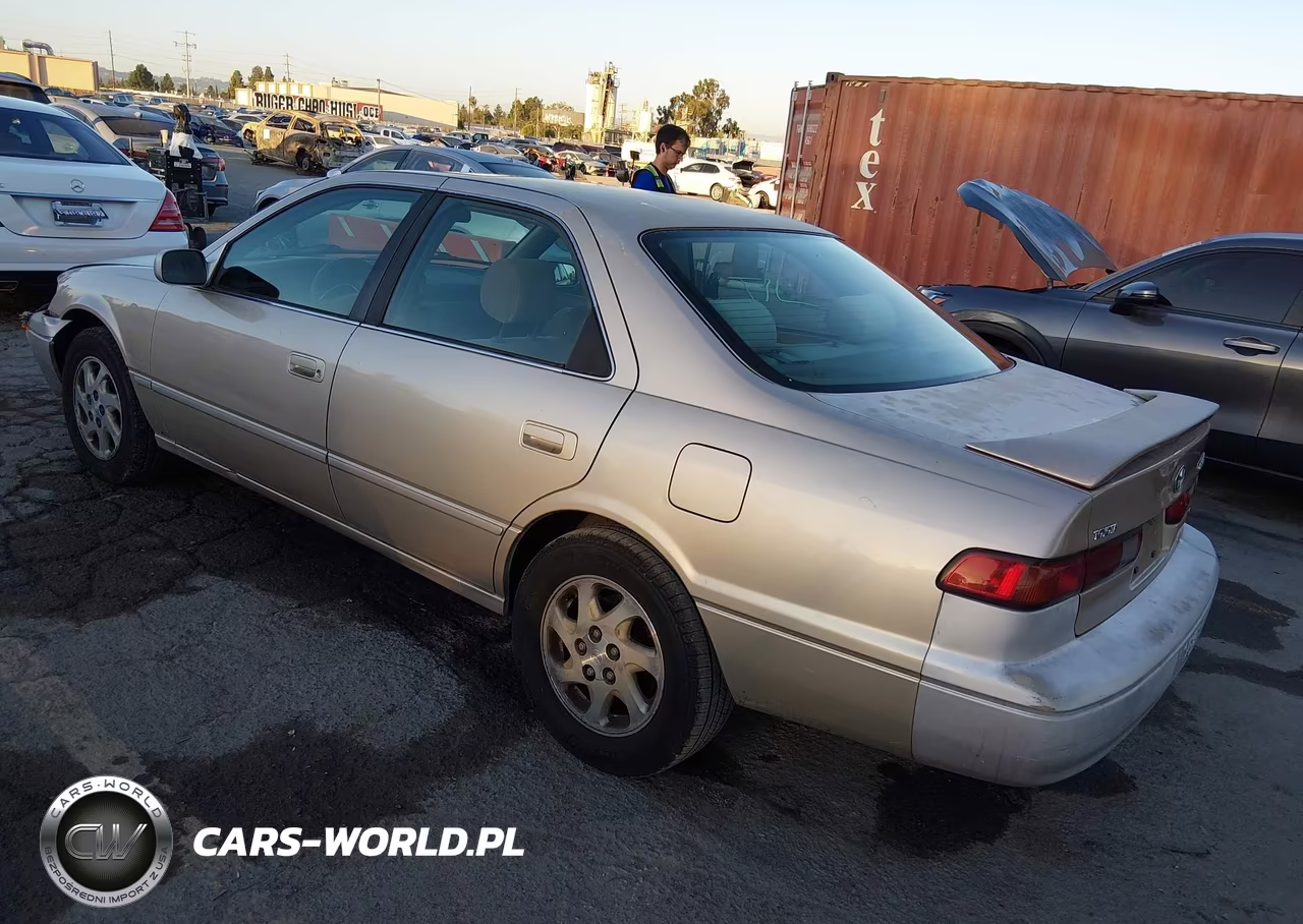 1999 Toyota Camry Le V6 VIN:JT2BF28KXX0155702 - 3