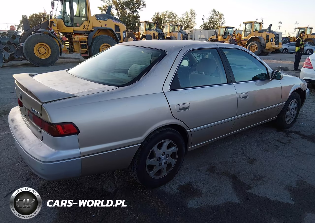 1999 Toyota Camry Le V6 VIN:JT2BF28KXX0155702 - 4