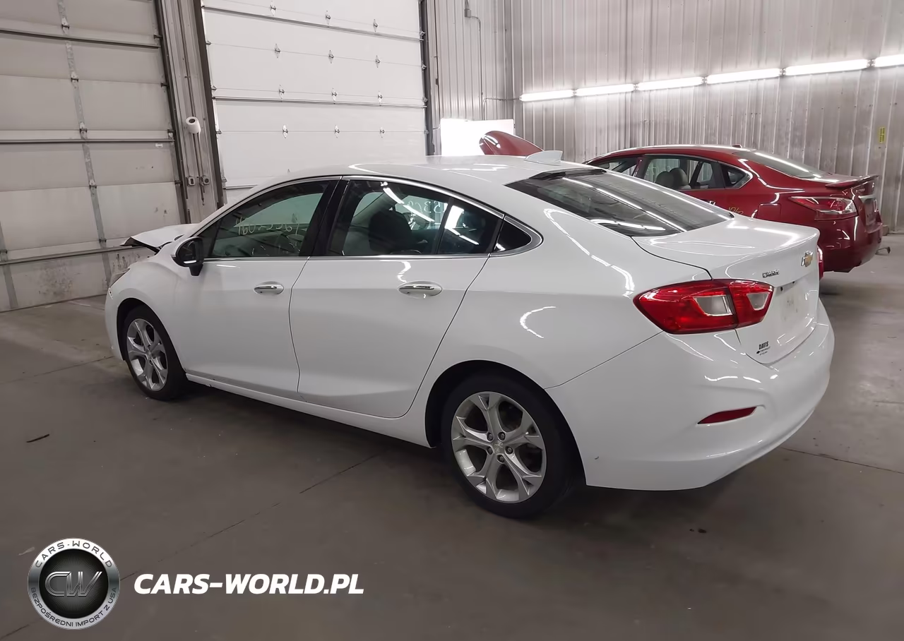 2018 Chevrolet Cruze Premier Auto VIN:1G1BF5SM2J7197534 - 3