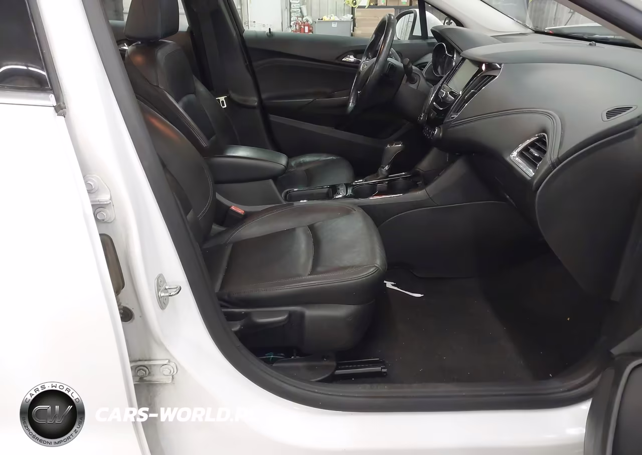 2018 Chevrolet Cruze Premier Auto VIN:1G1BF5SM2J7197534 - 5