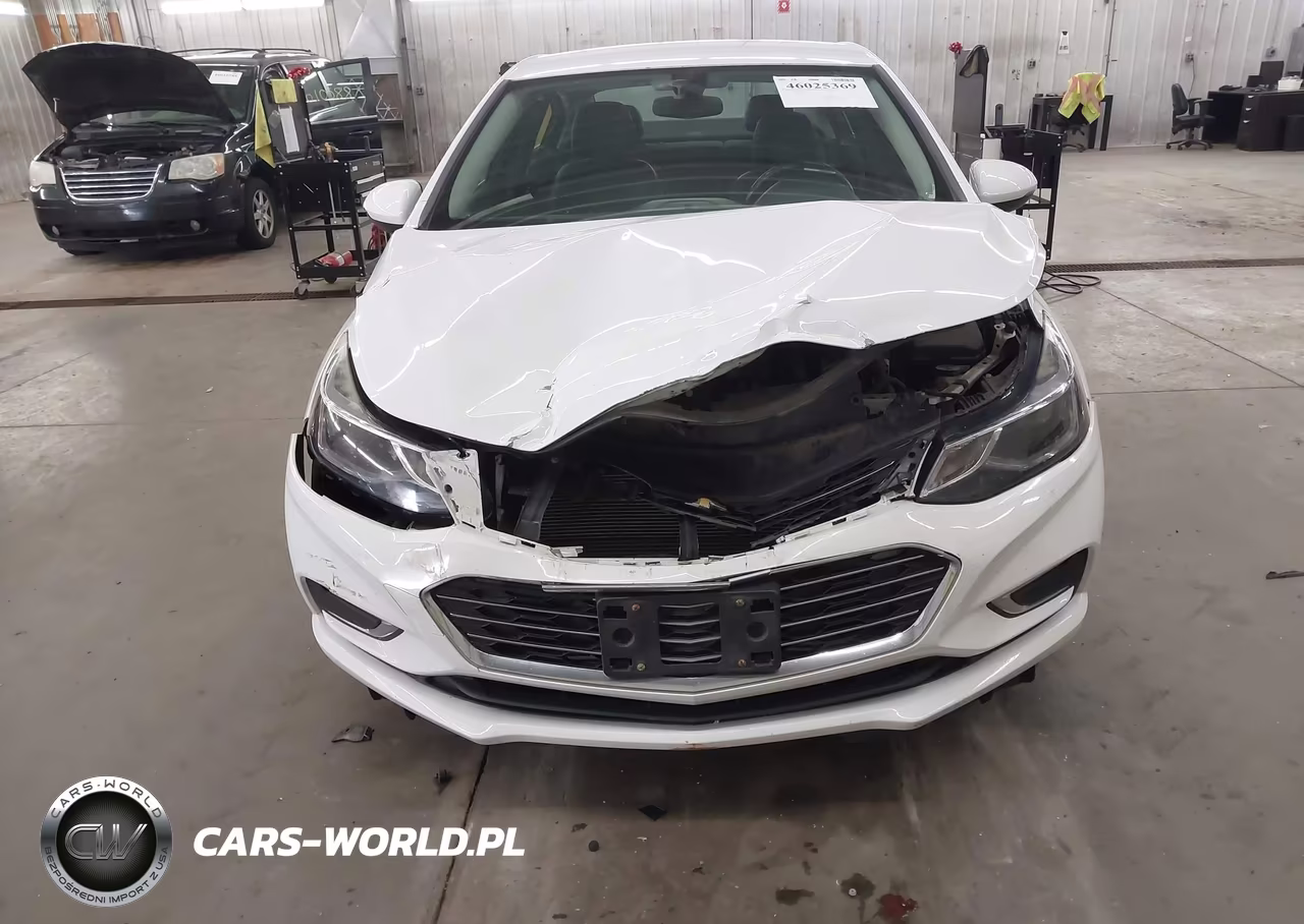 2018 Chevrolet Cruze Premier Auto VIN:1G1BF5SM2J7197534 - 6