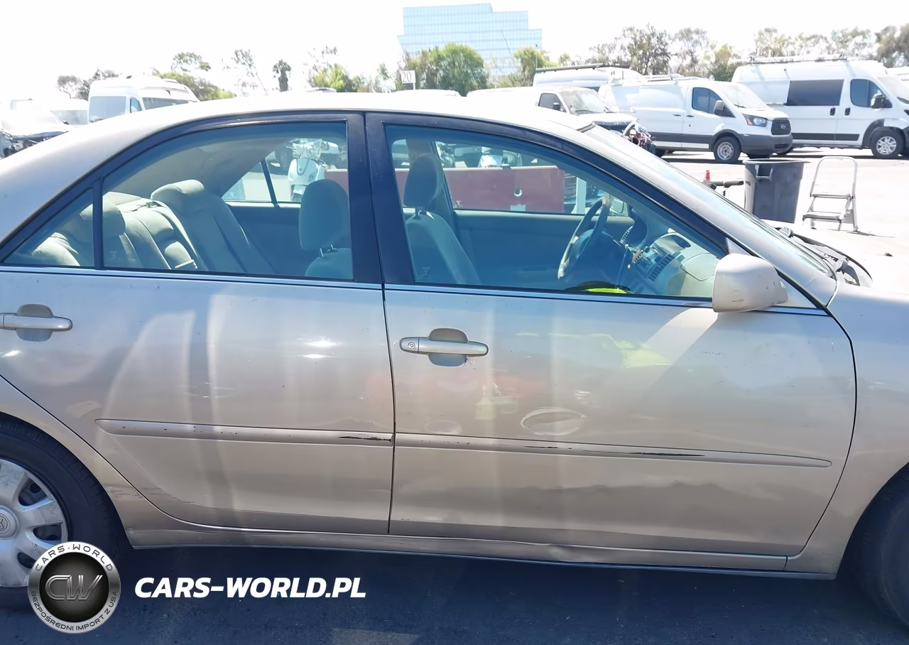 2003 Toyota Camry Le VIN:4T1BE32K43U214962 - 13