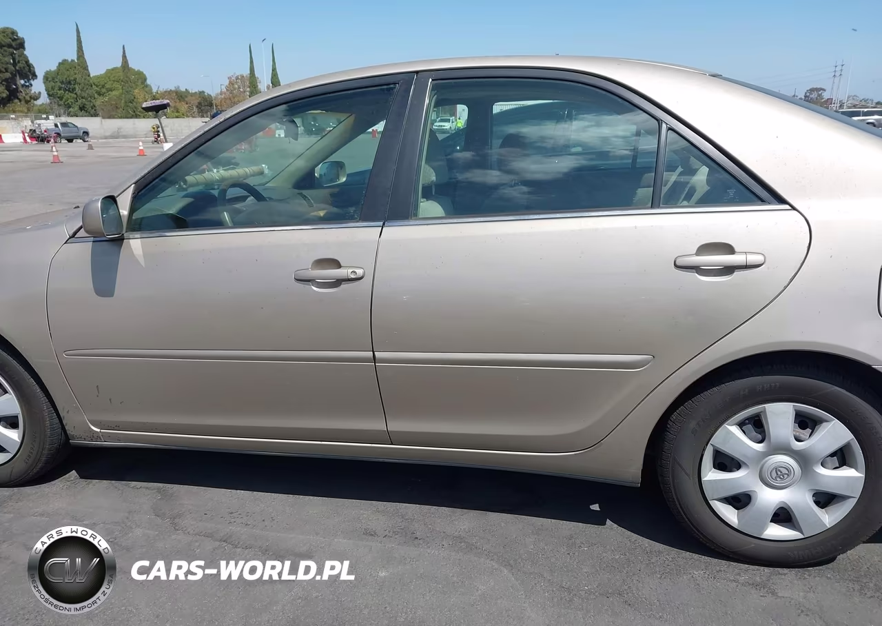2003 Toyota Camry Le VIN:4T1BE32K43U214962 - 14