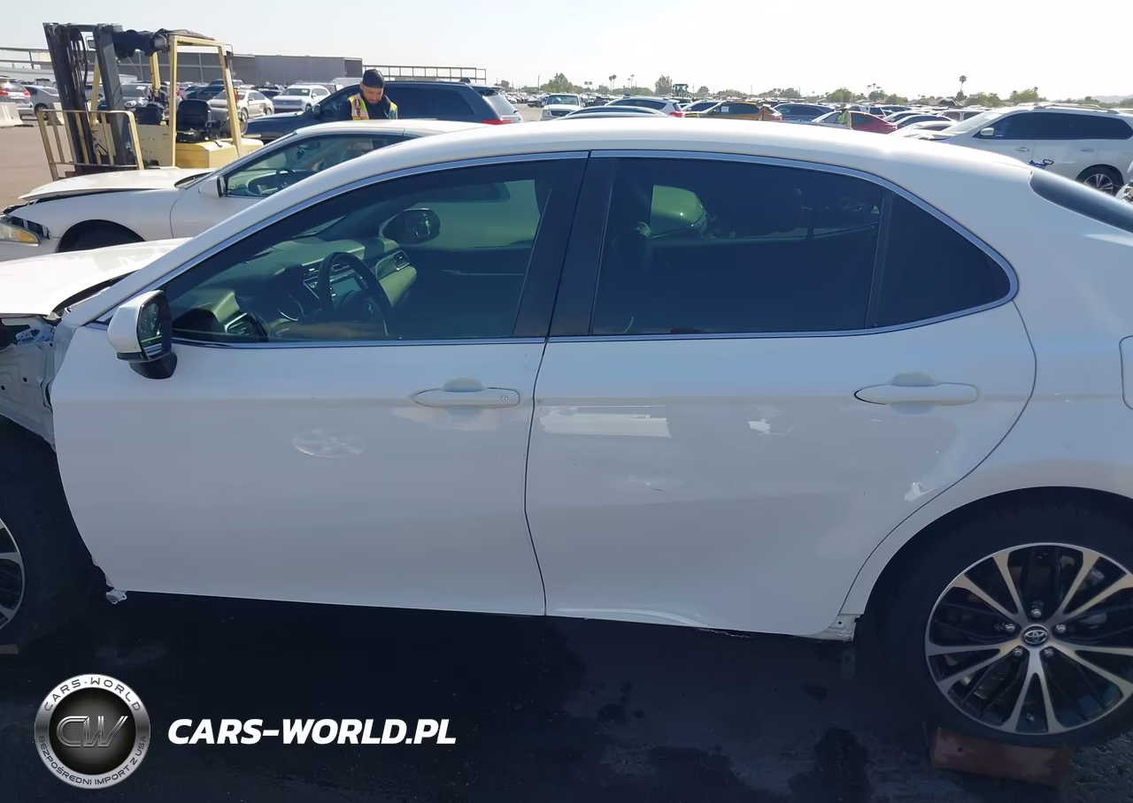 2018 Toyota Camry Se VIN:JTNB11HK4J3051644 - 15