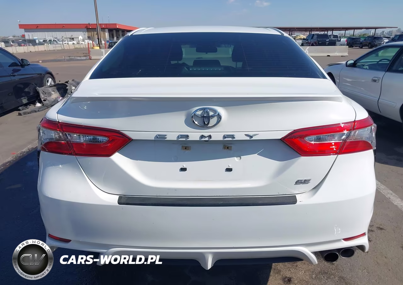 2018 Toyota Camry Se VIN:JTNB11HK4J3051644 - 17