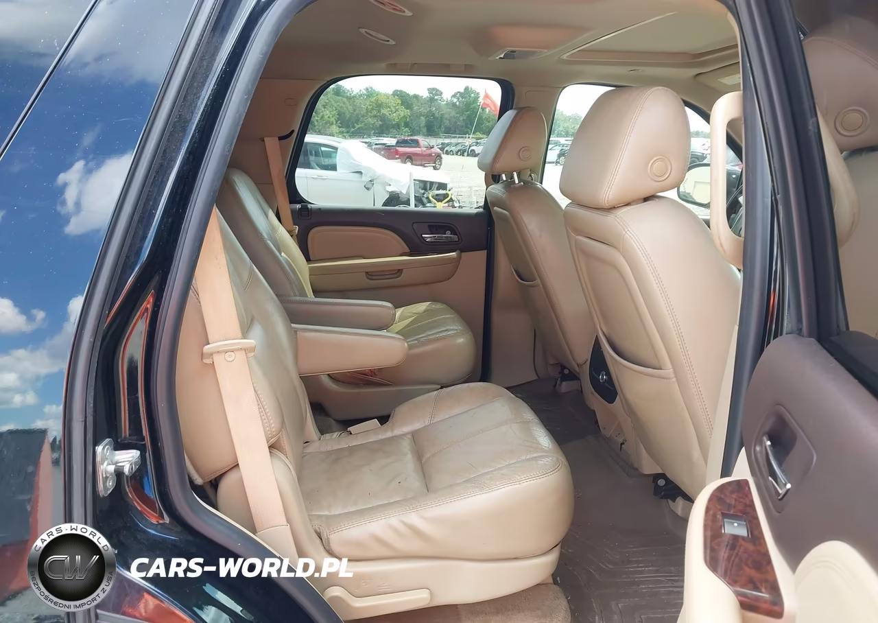 2007 GMC Yukon Denali VIN:1GKFK63897J396463 - 8