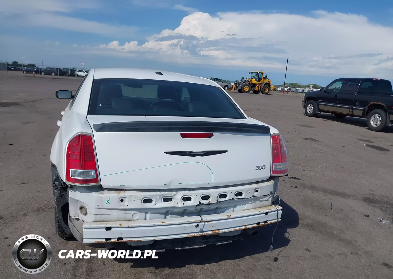 2013 Chrysler 300 Motown VIN:2C3CCAAG0DH534000 - 6