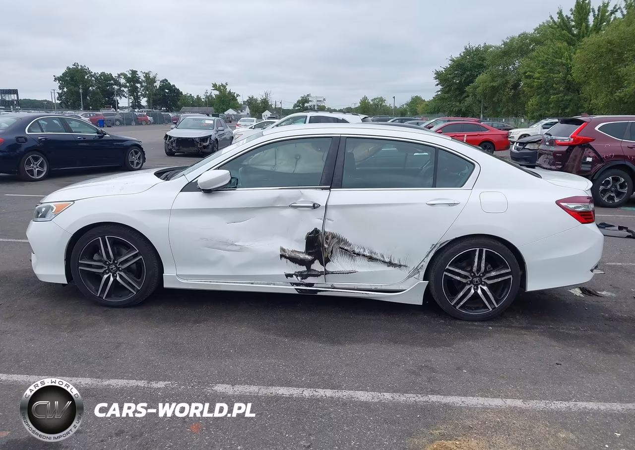 2017 Honda Accord Sport VIN:1HGCR2F53HA100490 - 14