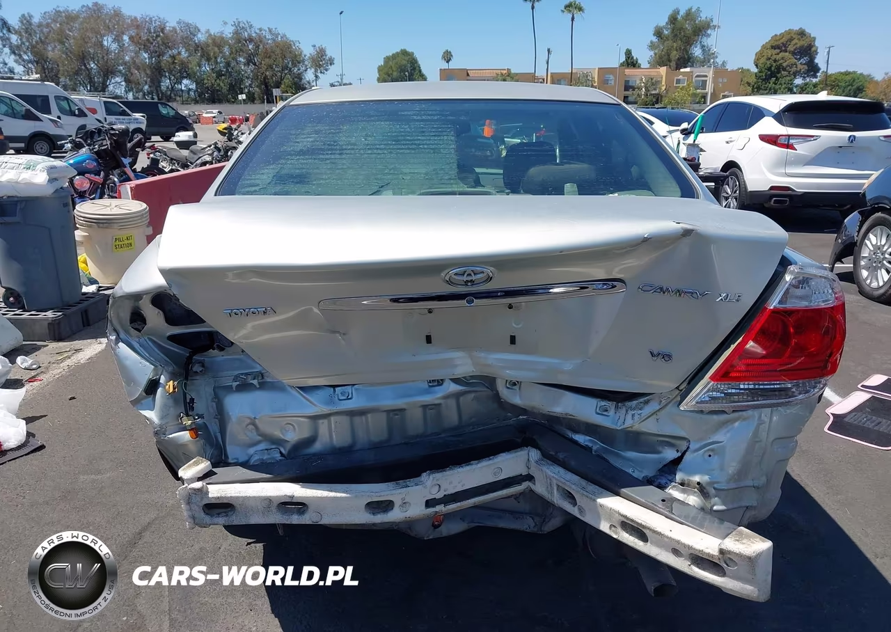 2005 Toyota Camry Xle V6 VIN:JTDBF32K450164947 - 17