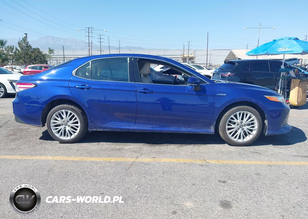 2018 Toyota Camry Hybrid Xle VIN:4T1B21HK6JU509613 - 13