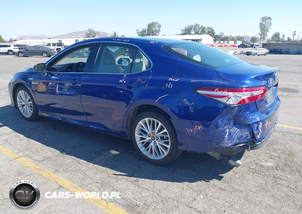 2018 Toyota Camry Hybrid Xle VIN:4T1B21HK6JU509613 - 3