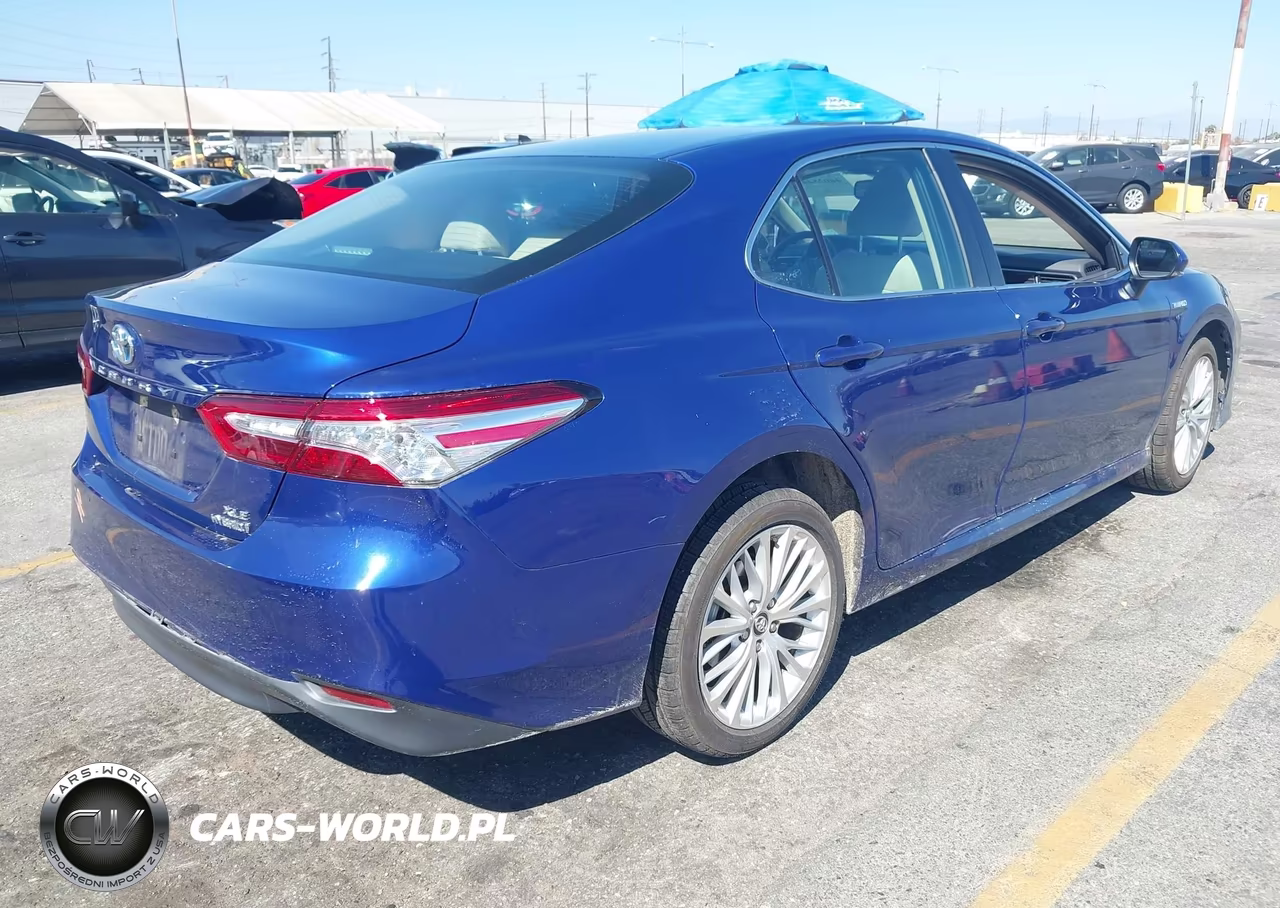 2018 Toyota Camry Hybrid Xle VIN:4T1B21HK6JU509613 - 4