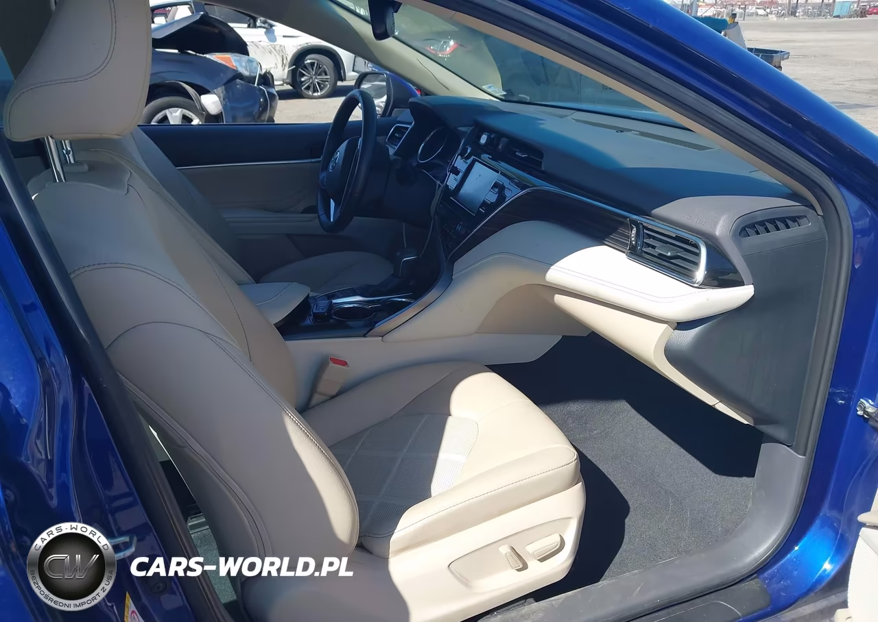 2018 Toyota Camry Hybrid Xle VIN:4T1B21HK6JU509613 - 5