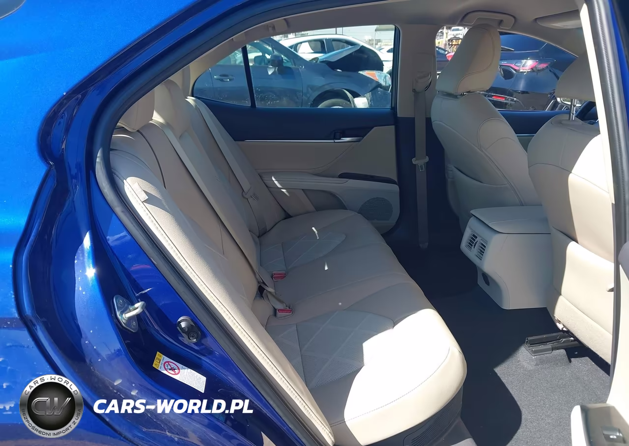 2018 Toyota Camry Hybrid Xle VIN:4T1B21HK6JU509613 - 8