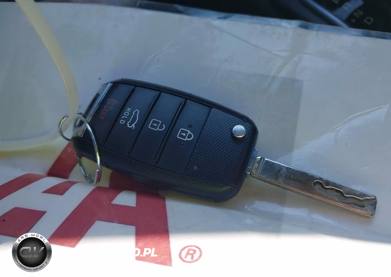 2019 Kia Optima Lx VIN:5XXGT4L33KG361369 - 11
