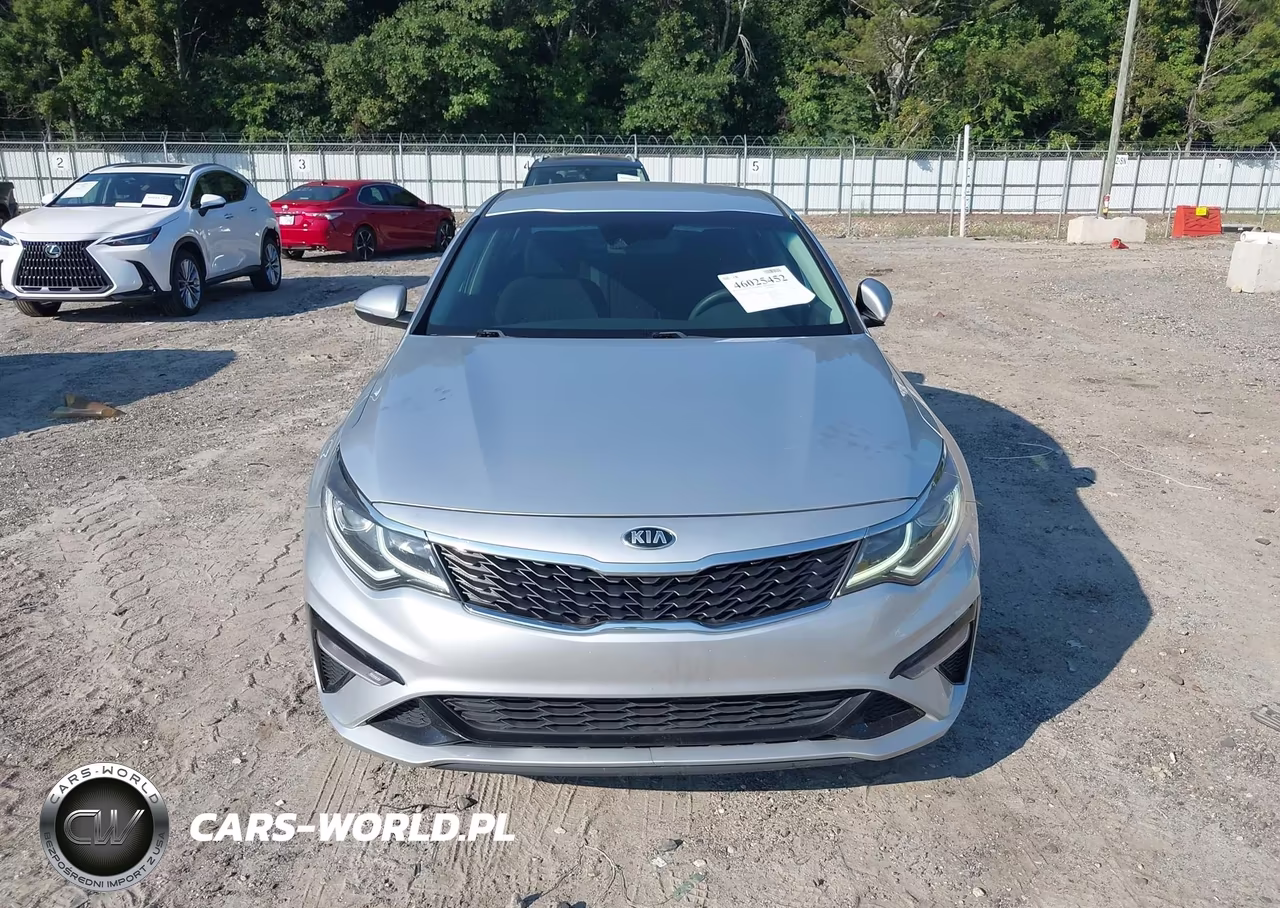 2019 Kia Optima Lx VIN:5XXGT4L33KG361369 - 13