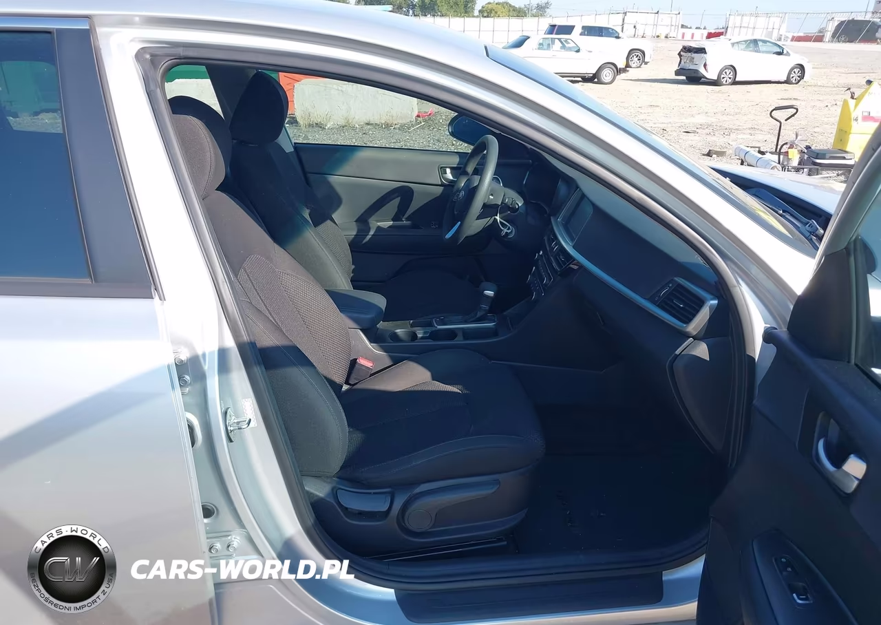 2019 Kia Optima Lx VIN:5XXGT4L33KG361369 - 5