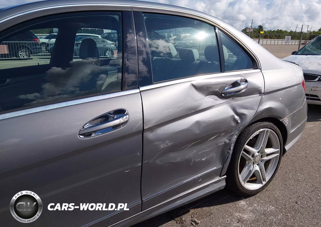 2014 Mercedes-Benz C 250 Sport VIN:WDDGF4HB9EG253882 - 6