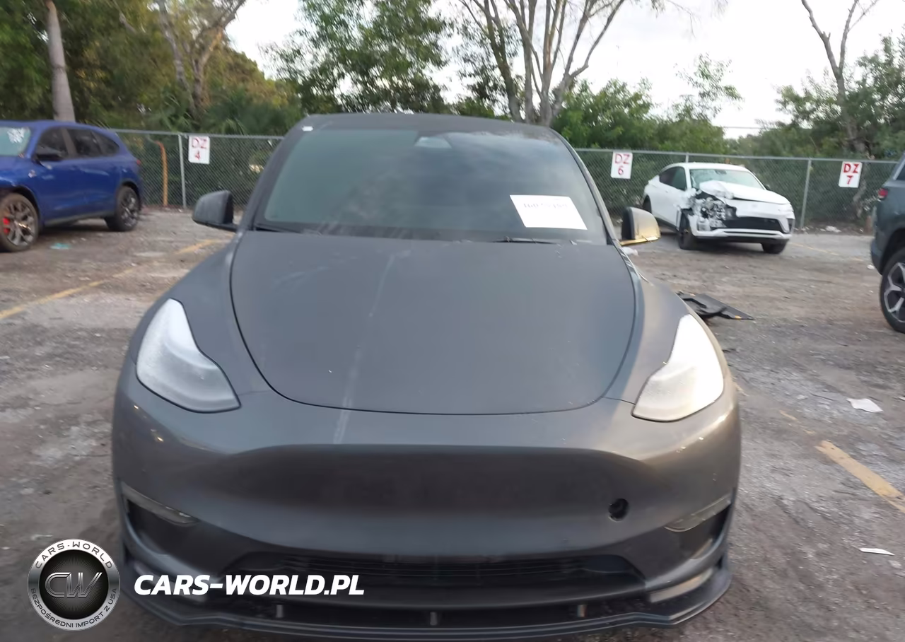 2022 Tesla Model Y Performance Dual Motor All-Wheel Drive VIN:7SAYGDEF8NF336736 - 11