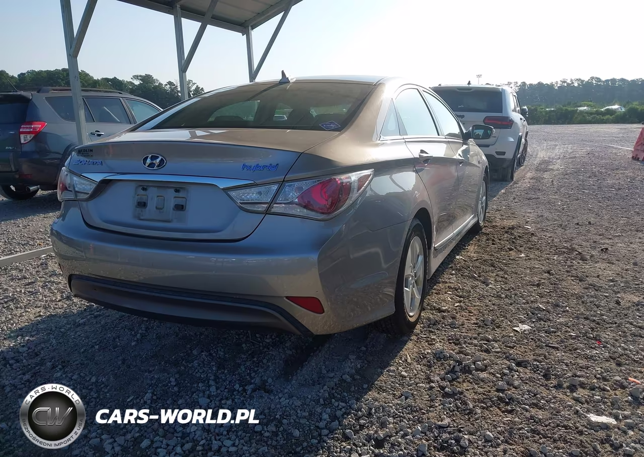 2011 Hyundai Sonata Hybrid VIN:KMHEC4A42BA001472 - 4