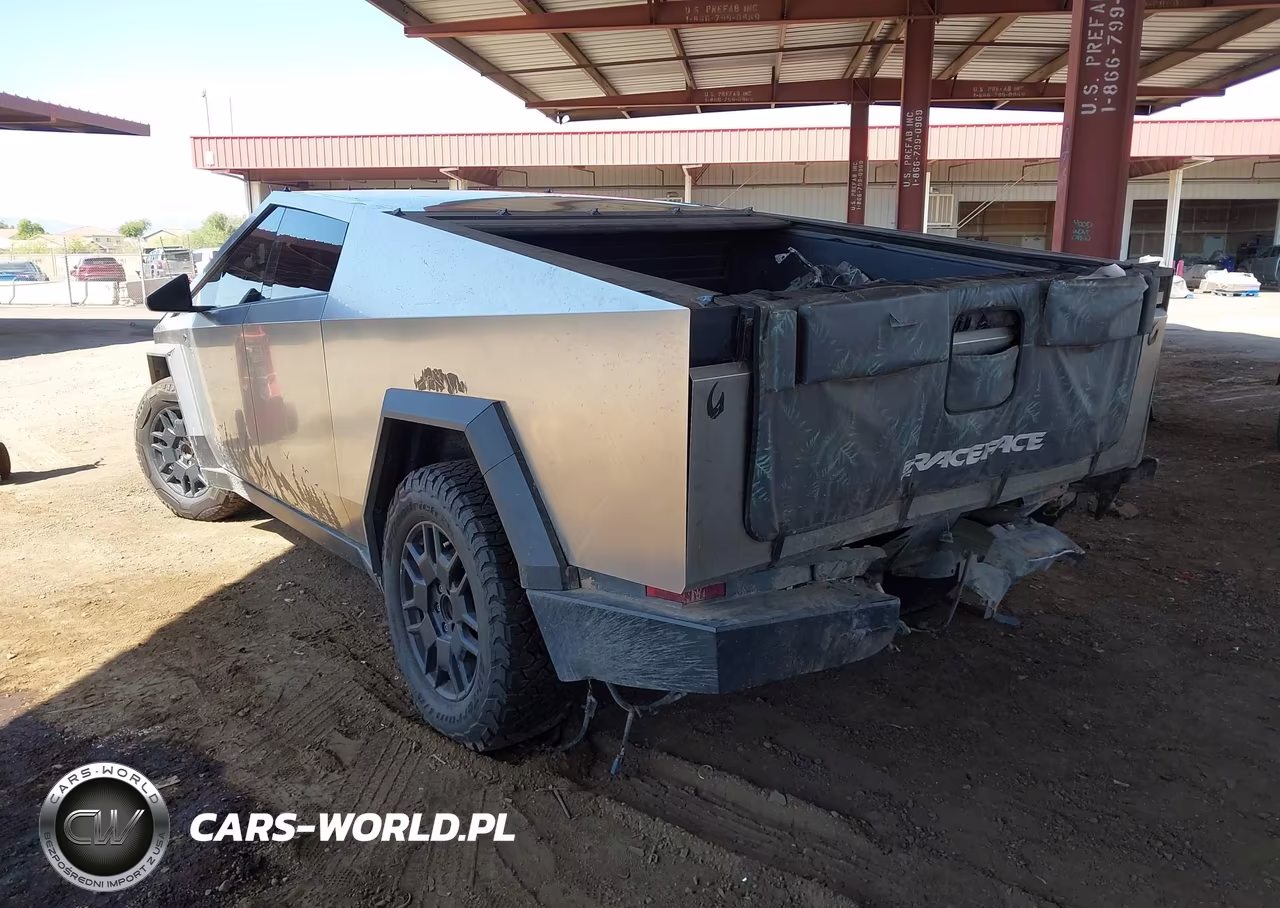 2024 Tesla Cybertruck All-Wheel Drive VIN:7G2CEHED9RA002671 - 3