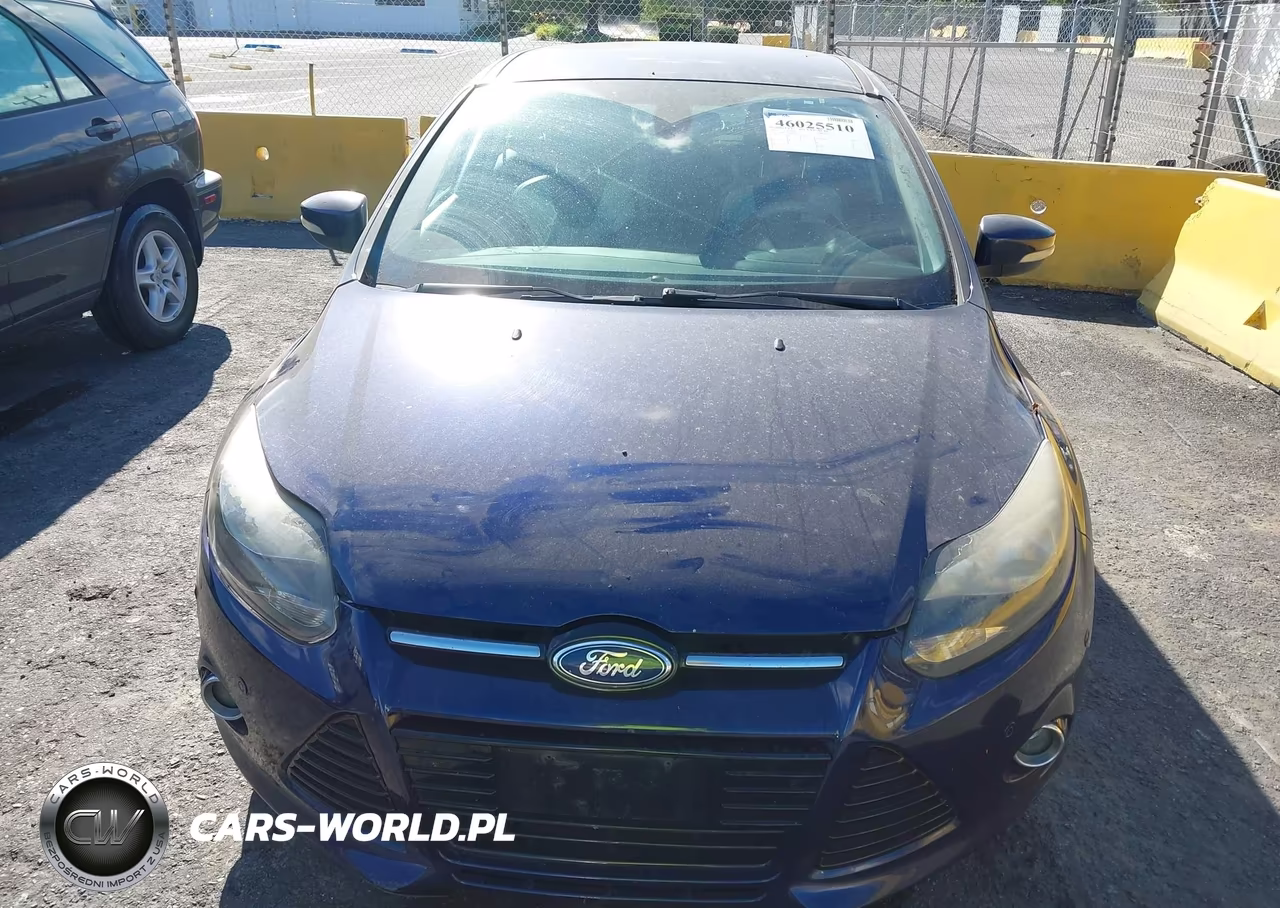 2012 Ford Focus Titanium VIN:1FAHP3N29CL131110 - 6