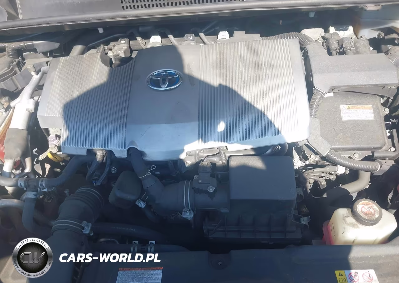 2017 Toyota Prius Prime Plus VIN:JTDKARFP3H3065921 - 10