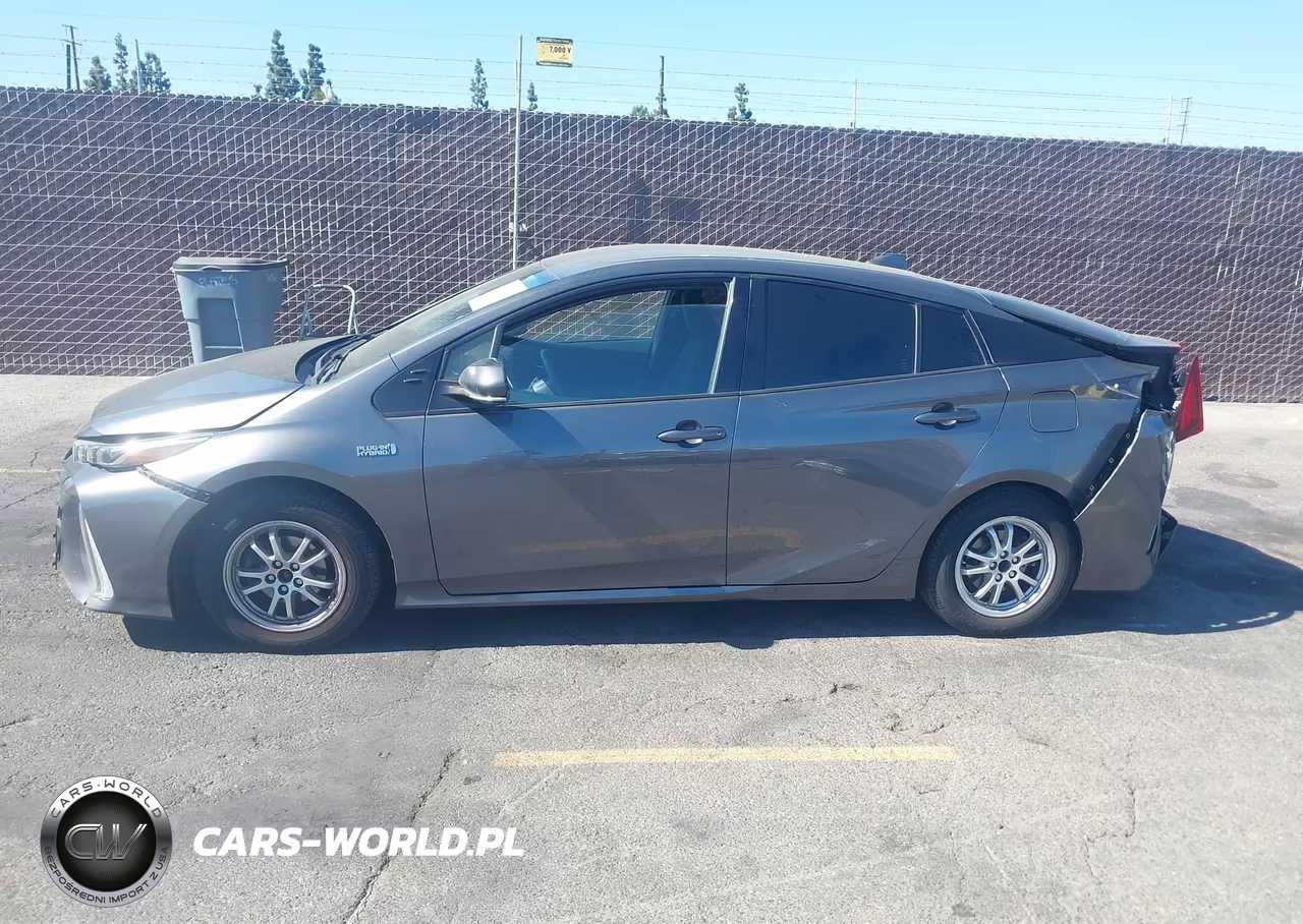 2017 Toyota Prius Prime Plus VIN:JTDKARFP3H3065921 - 14
