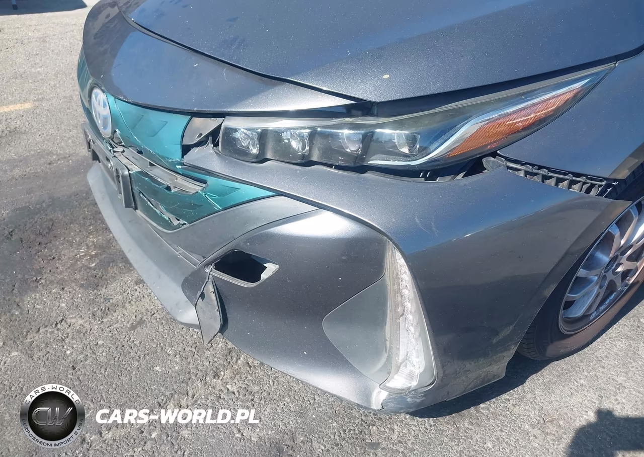 2017 Toyota Prius Prime Plus VIN:JTDKARFP3H3065921 - 17