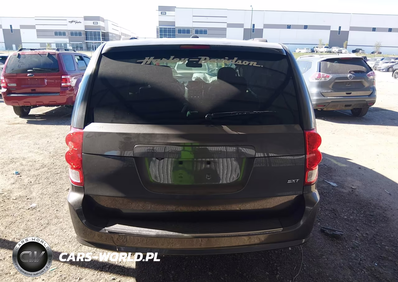 2018 Dodge Grand Caravan Sxt VIN:2C4RDGCG4JR239894 - 17