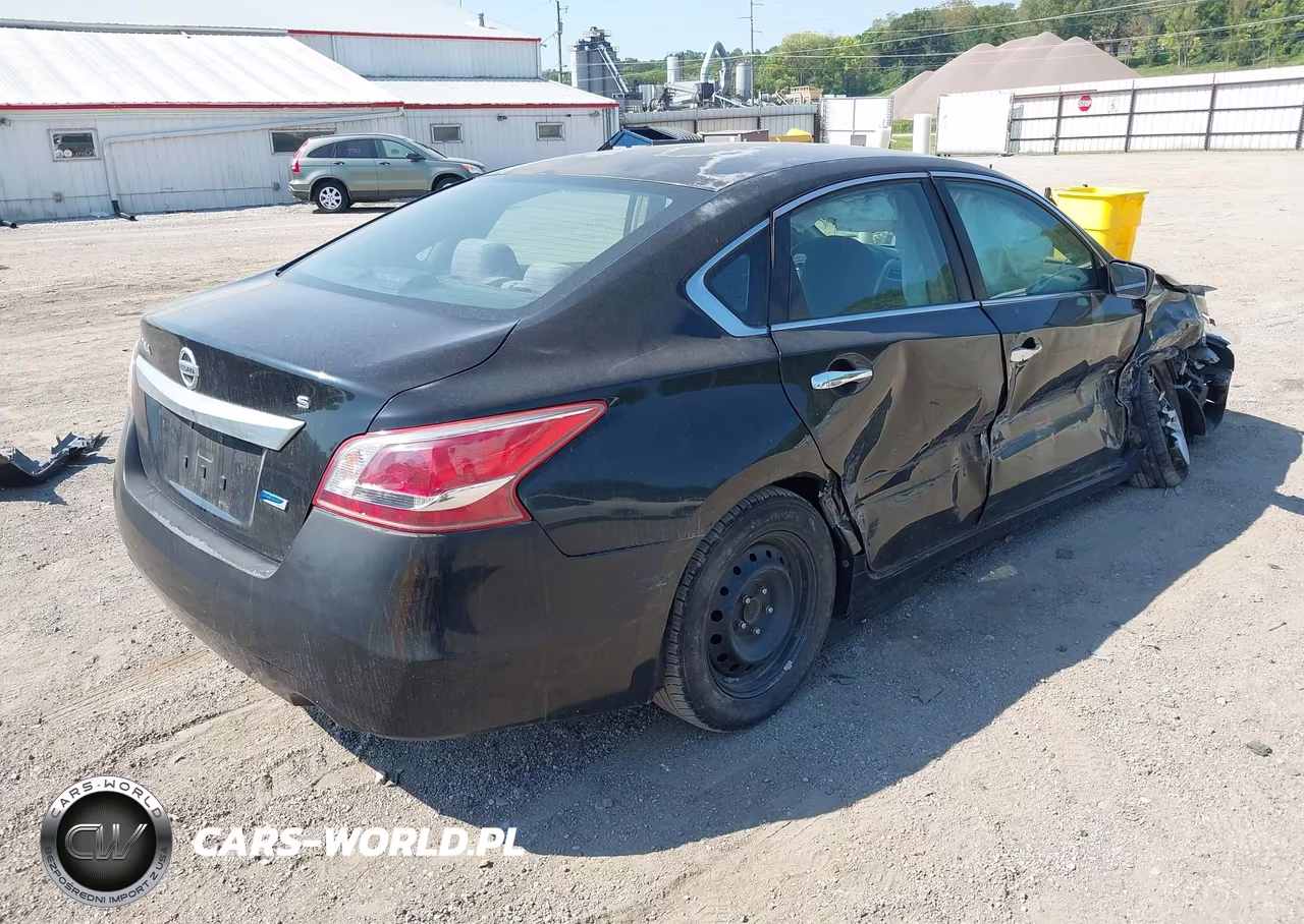 2013 Nissan Altima 2.5 S VIN:1N4AL3AP1DN455656 - 4