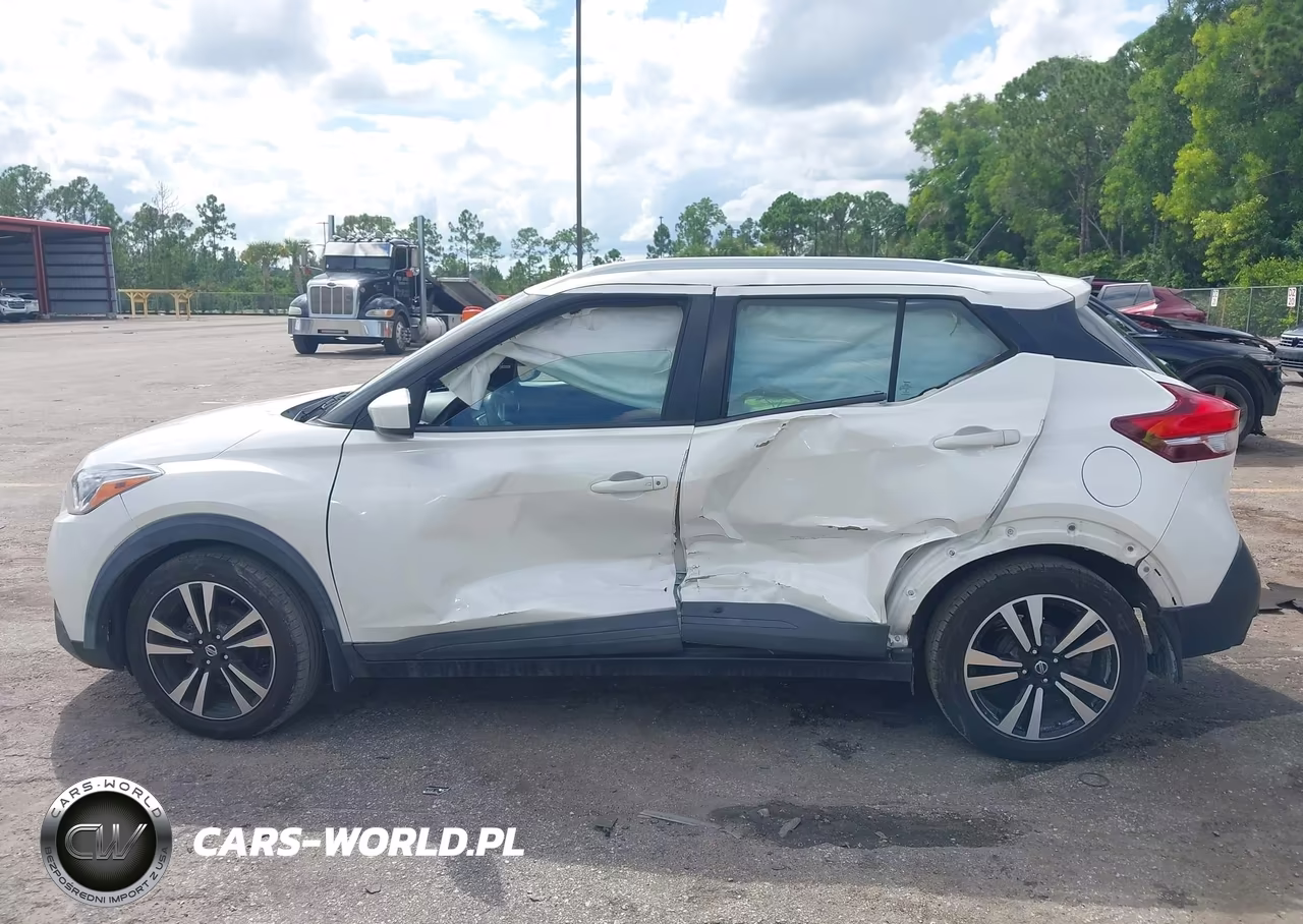 2018 Nissan Kicks Sv VIN:3N1CP5CUXJL545487 - 14