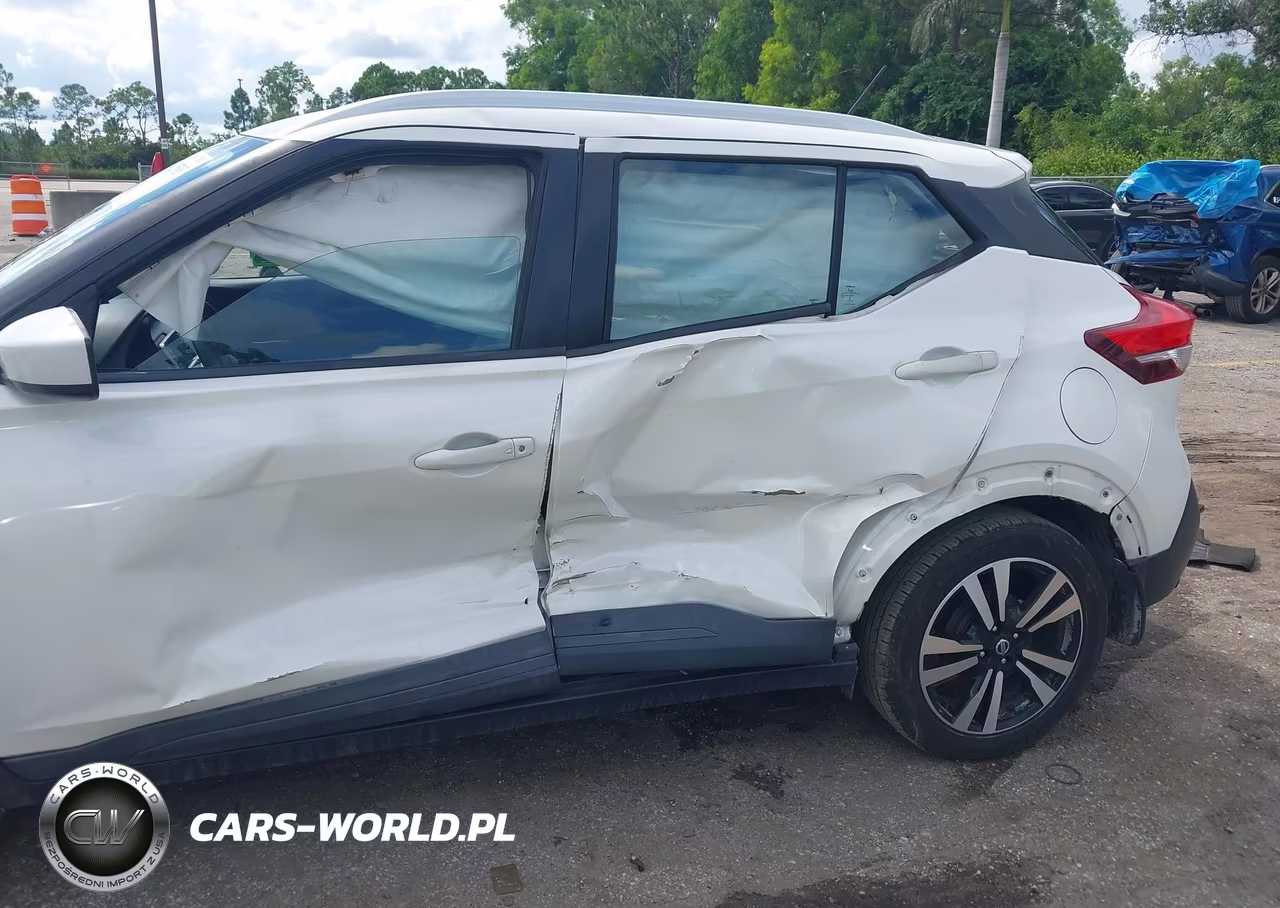 2018 Nissan Kicks Sv VIN:3N1CP5CUXJL545487 - 6