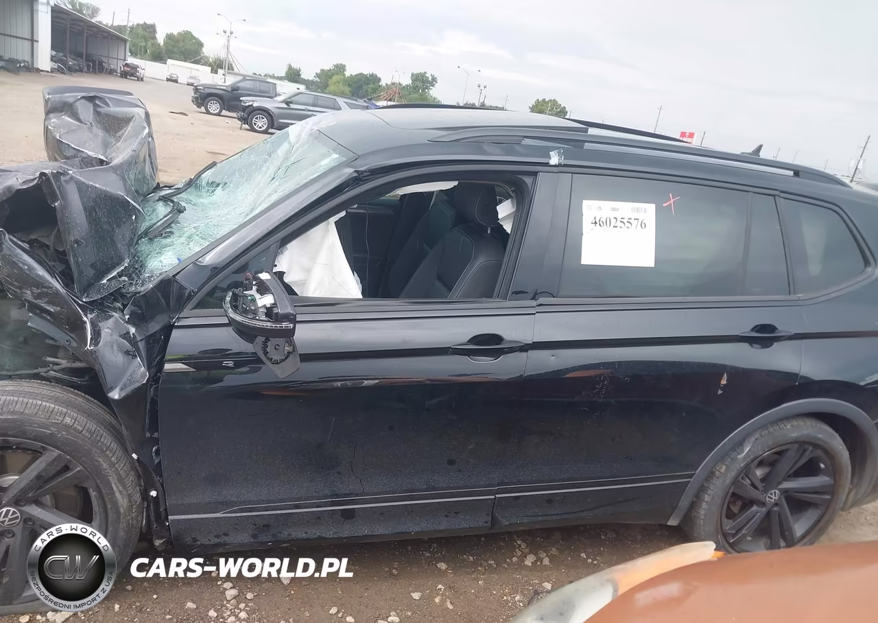 2024 Volkswagen Tiguan 2.0T Se R-Line Black VIN:3VVCB7AX6RM073705 - 14