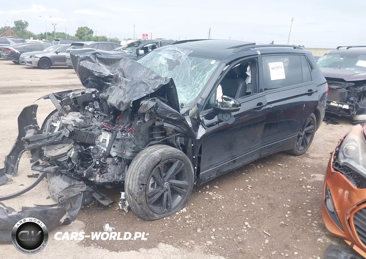 2024 Volkswagen Tiguan 2.0T Se R-Line Black VIN:3VVCB7AX6RM073705 - 2