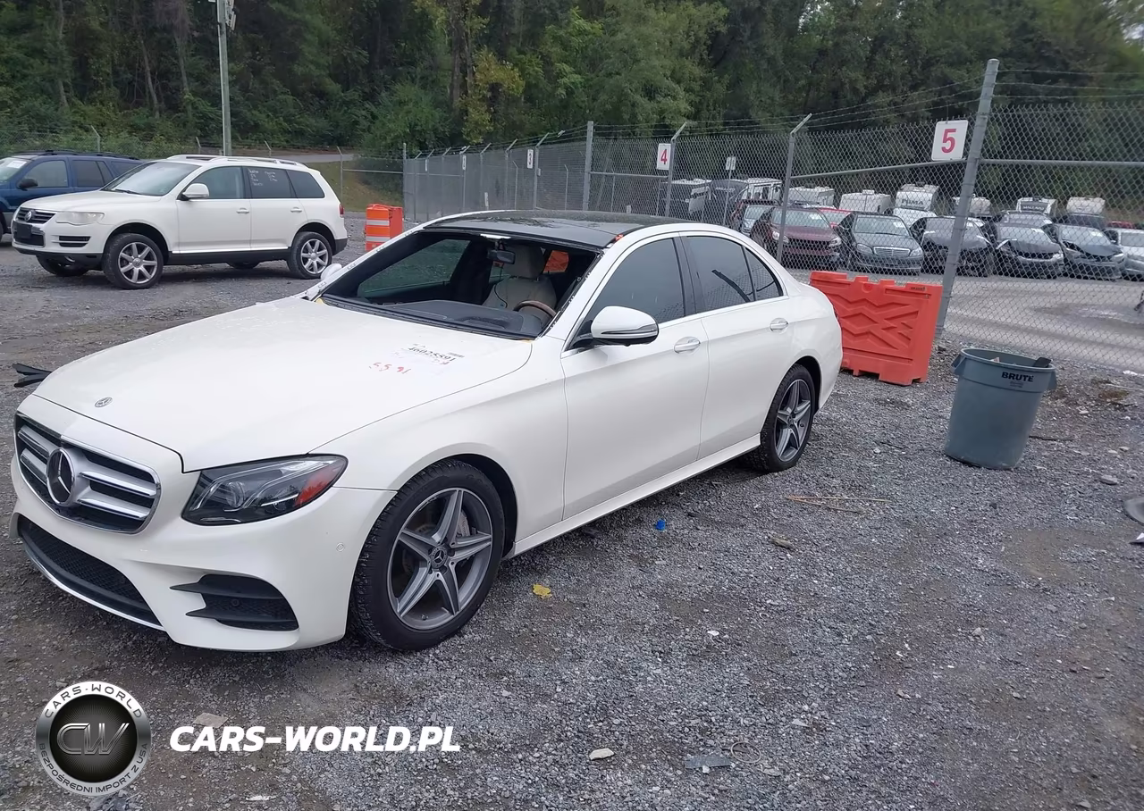 2020 Mercedes-Benz E 350 VIN:WDDZF8DB9LA700829 - 2