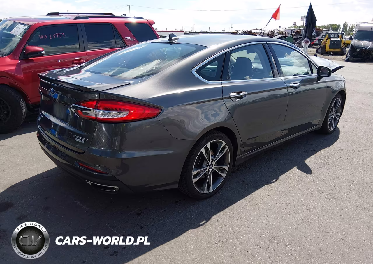 2020 Ford Fusion Titanium VIN:3FA6P0D99LR153050 - 4