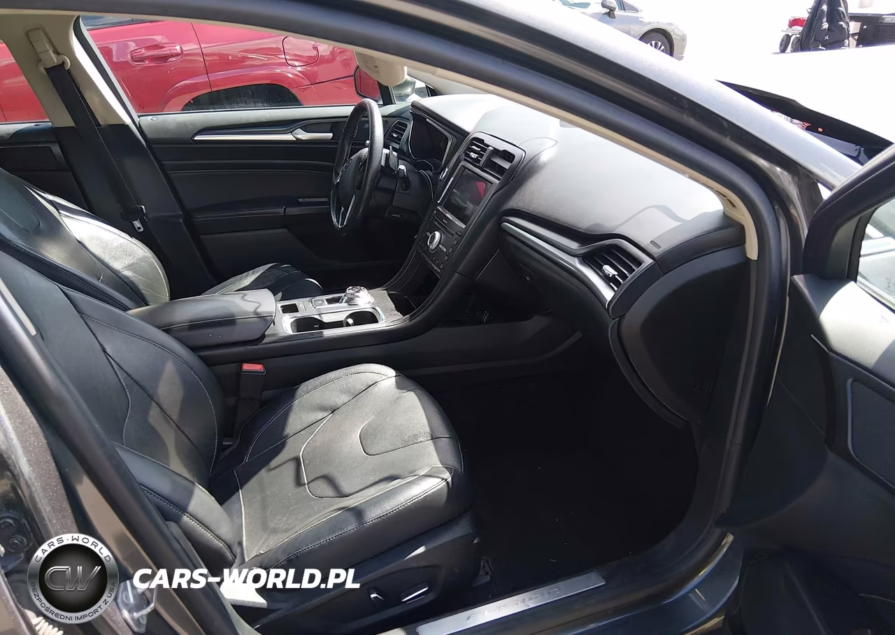 2020 Ford Fusion Titanium VIN:3FA6P0D99LR153050 - 5