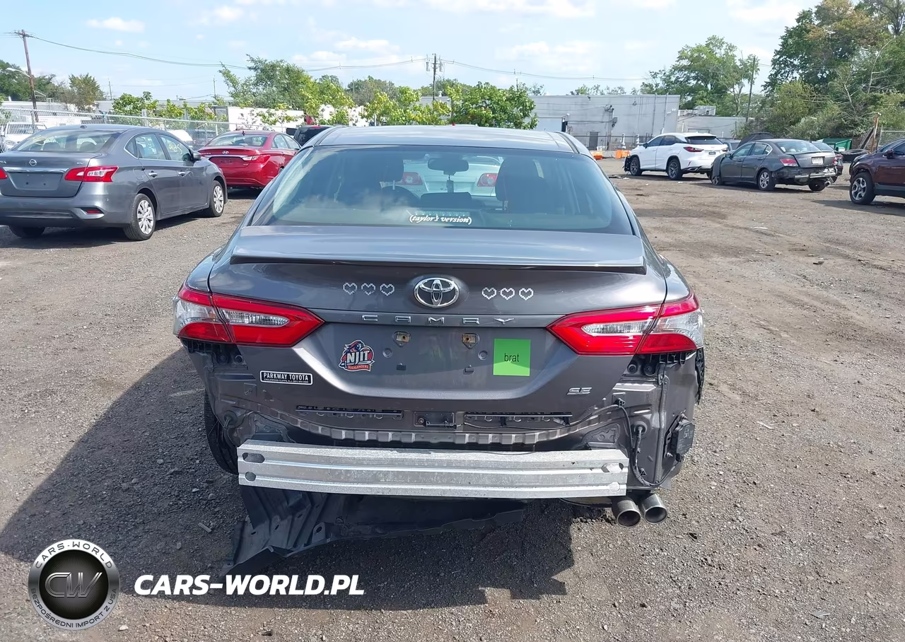 2018 Toyota Camry Se VIN:4T1B11HK3JU151826 - 15