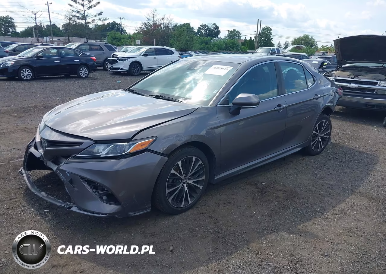 2018 Toyota Camry Se VIN:4T1B11HK3JU151826 - 2
