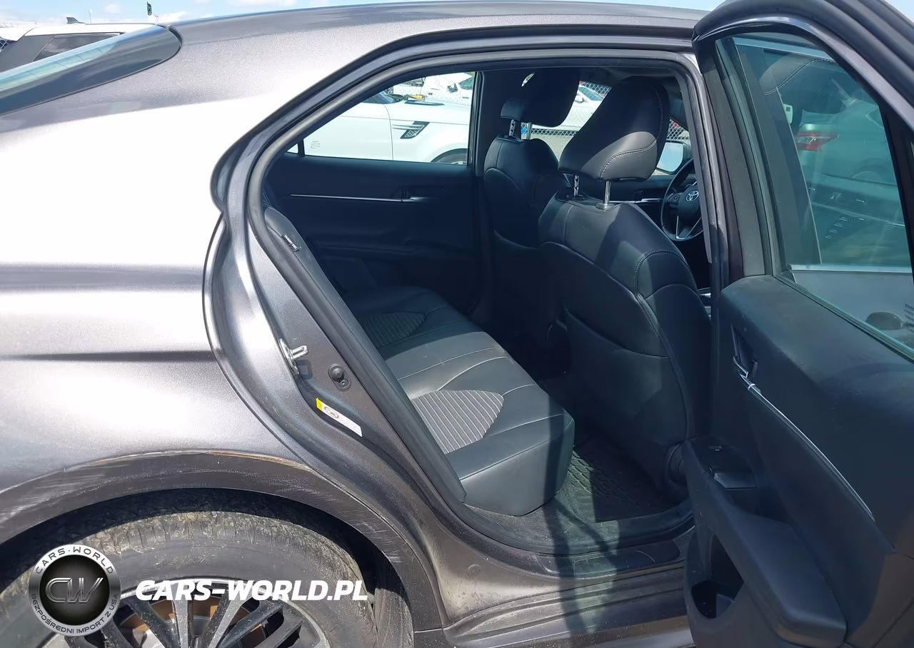 2018 Toyota Camry Se VIN:4T1B11HK3JU151826 - 8