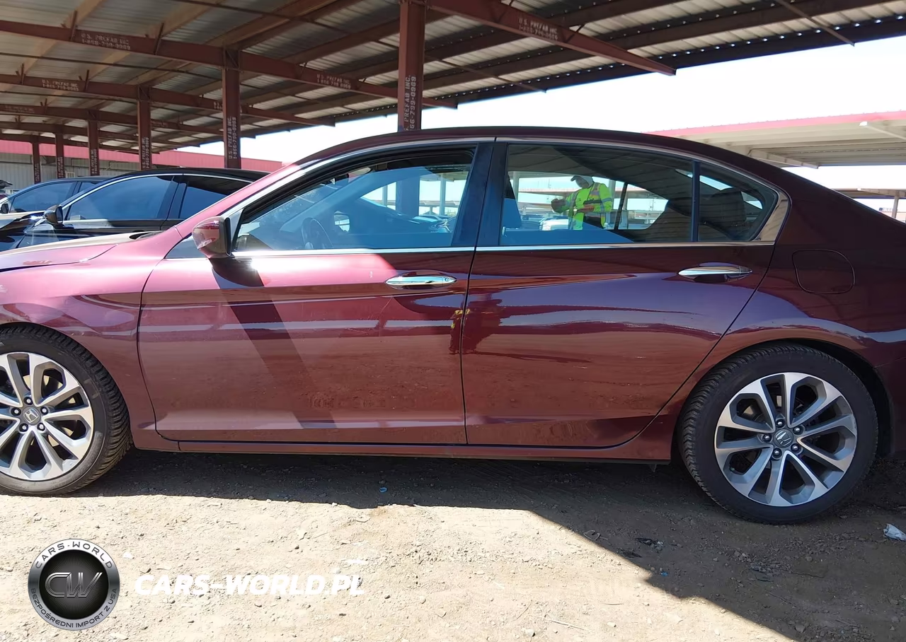 2015 Honda Accord Sport VIN:1HGCR2F59FA070957 - 14