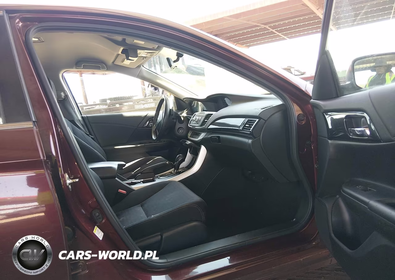 2015 Honda Accord Sport VIN:1HGCR2F59FA070957 - 5
