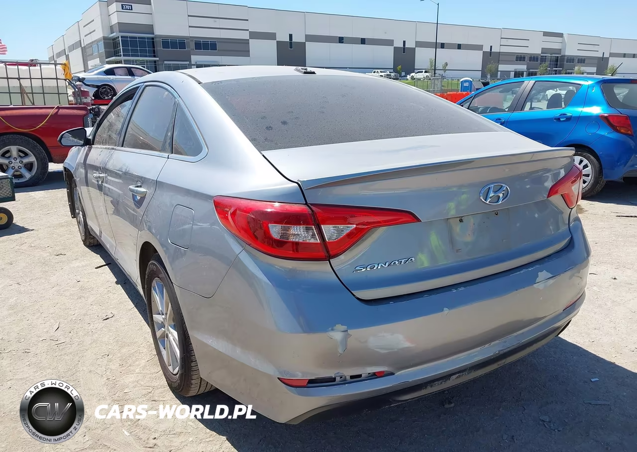 2016 Hyundai Sonata VIN:5NPE24AF7GH402573 - 3