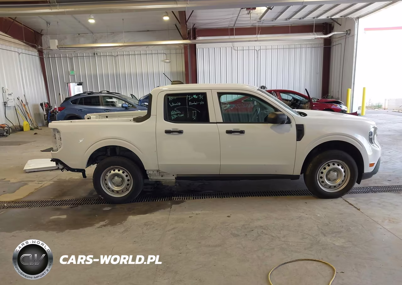 2025 Ford Maverick Xl VIN:3FTTW8B33SRA36611 - 14