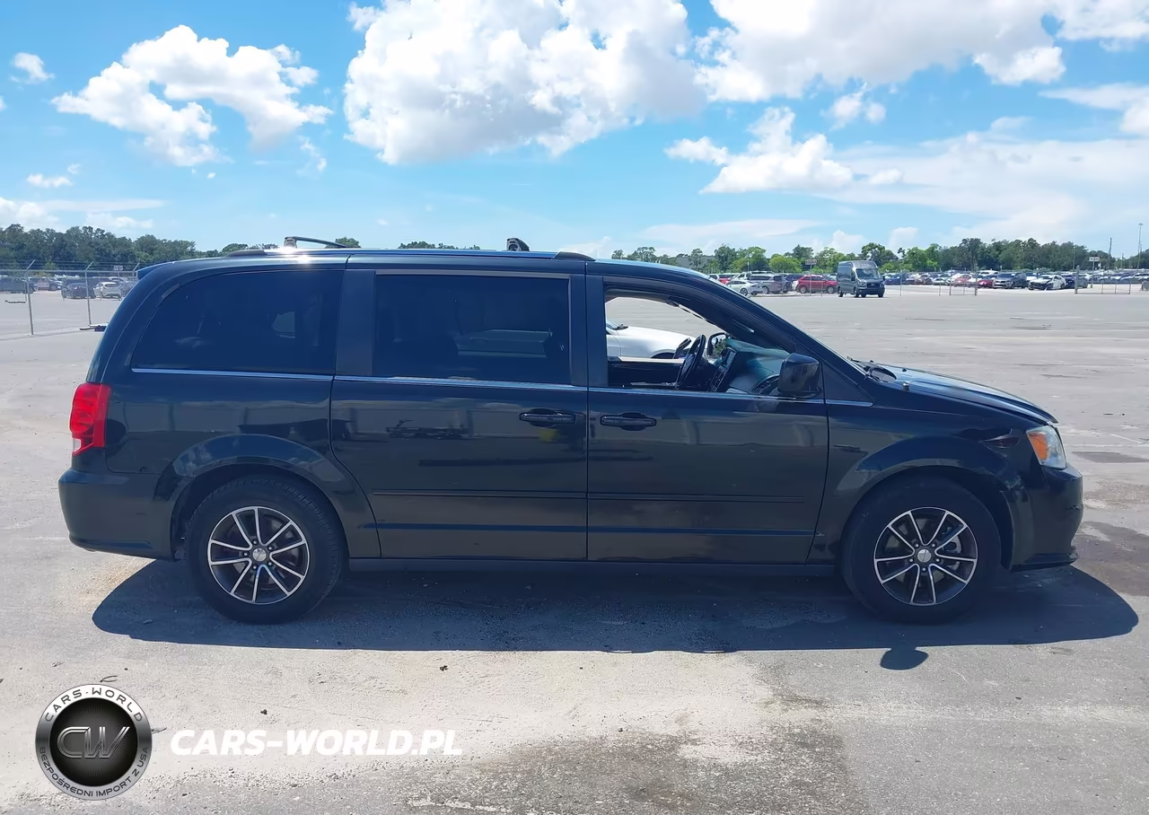 2017 Dodge Grand Caravan Sxt VIN:2C4RDGCG9HR589841 - 14