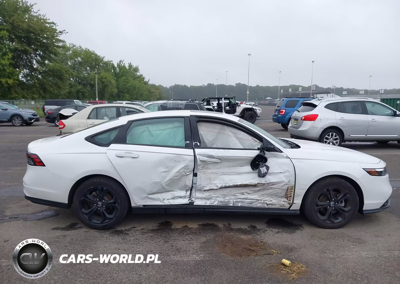 2025 Honda Accord Se VIN:1HGCY1F45SA054608 - 13